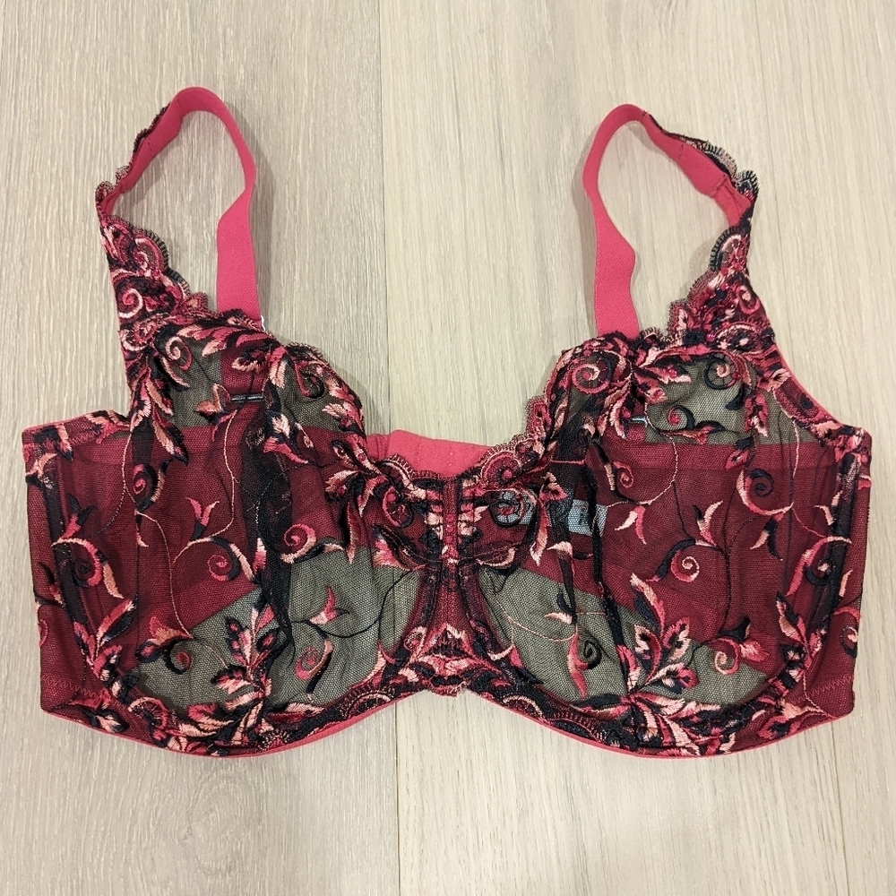 Soma black and red lace bra